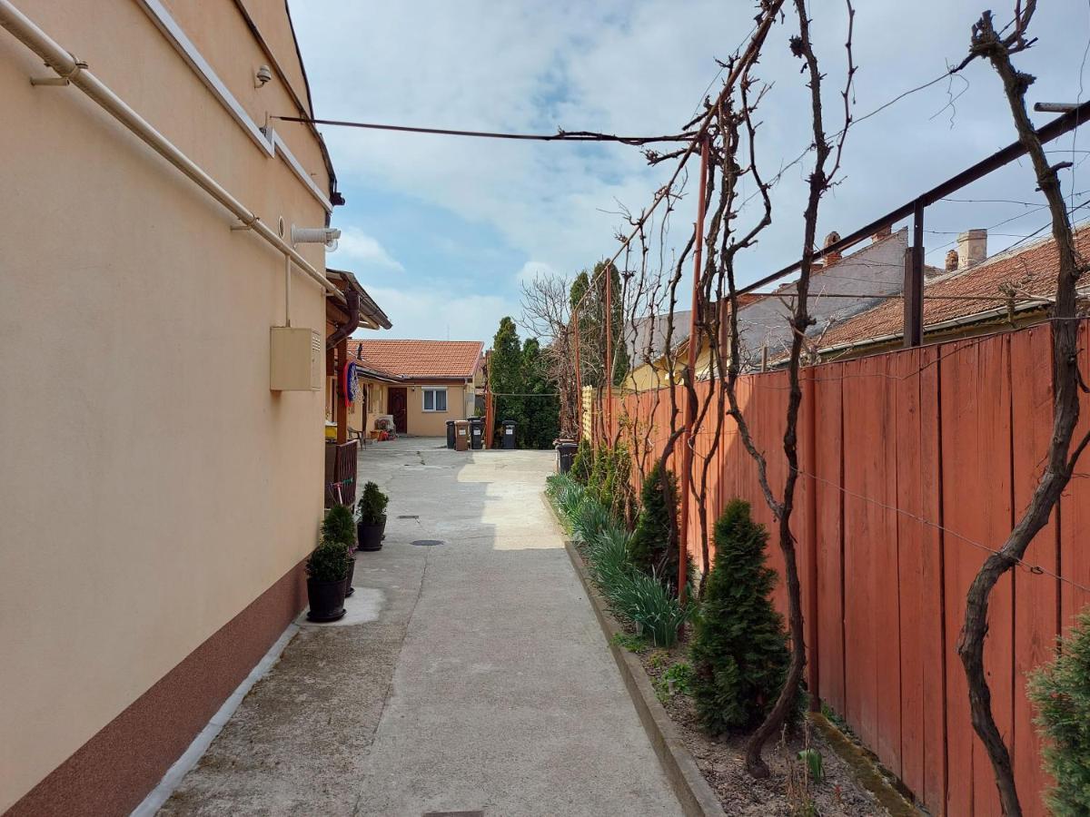 Relax Spiral House Villa Oradea Exterior photo